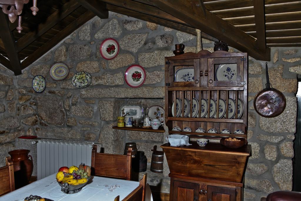 Casas Do Cavaleiro Eira Pensionat Soajo Exteriör bild